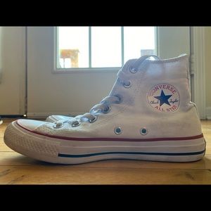 Women’s Size 8 High-Top Converse